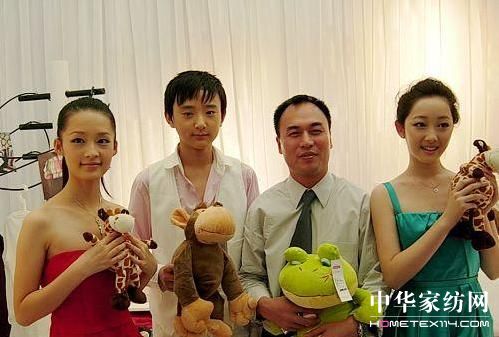 新紅樓夢(mèng)寶黛釵亮相上海家紡展