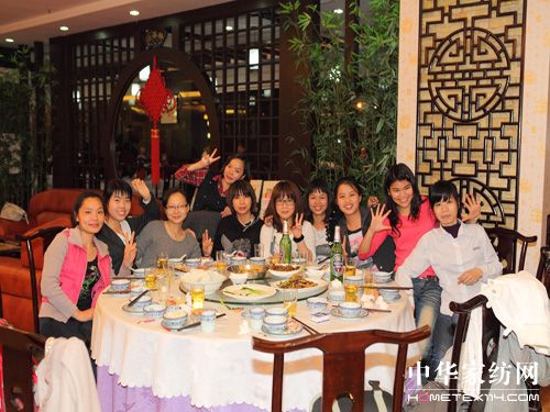 ����Ҿ�2010�ꃞ(y��u)��T���C�����(hu�� )�A�M(m��n)�xĻ