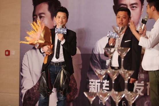 ׳Αcl(f)µ (wn)o(chng)Ę