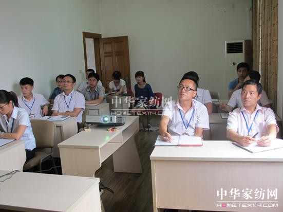 ZżҼ2013nA(yng)܇(ch)󪄡(dng)