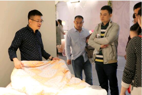 RҼ2017ﶬƷl(f)(hu )AM(mn)Ļ